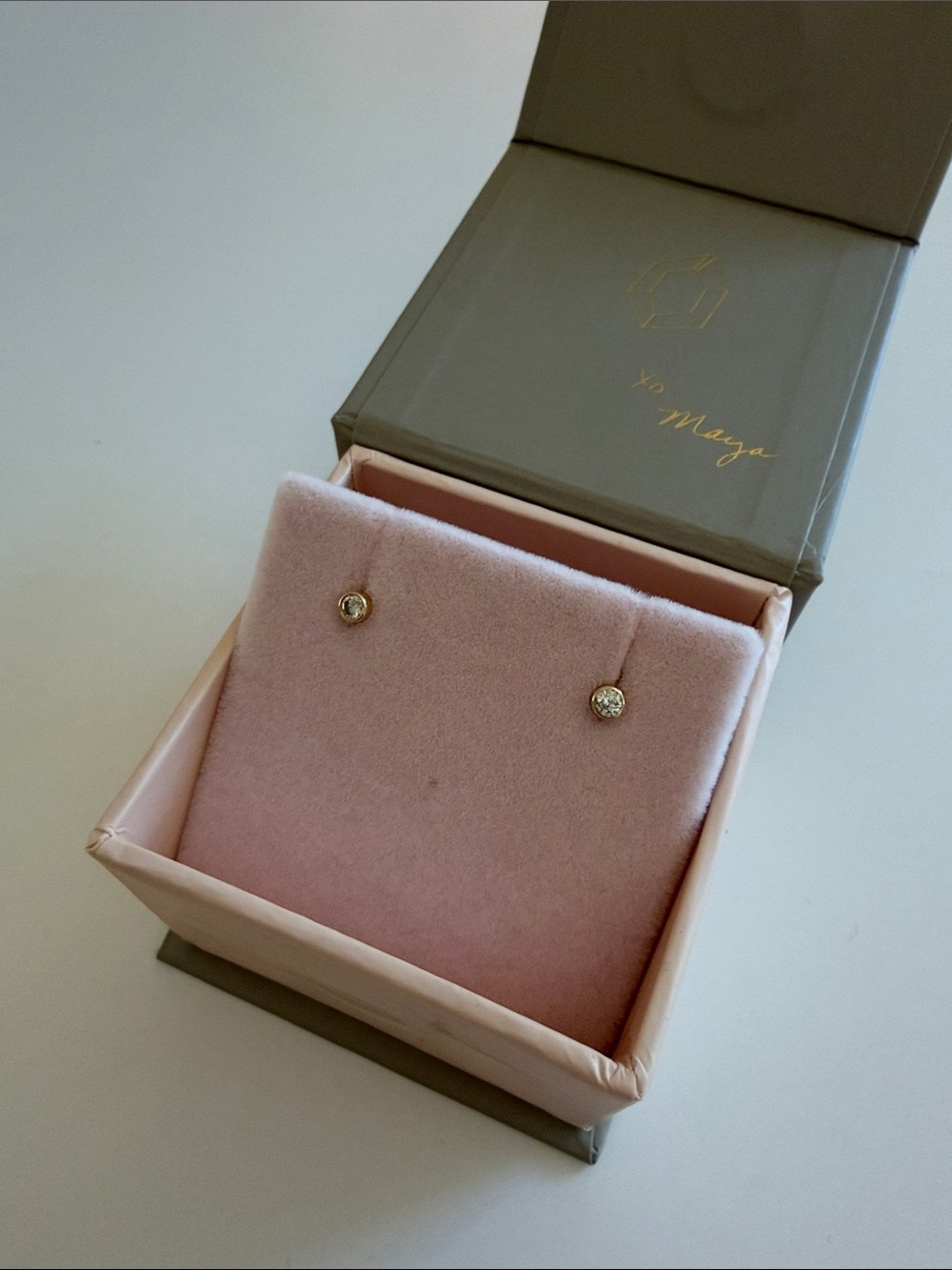 Maya Brenner Diamond Stud Earrings Pair in Gold - Picture 4 of 6